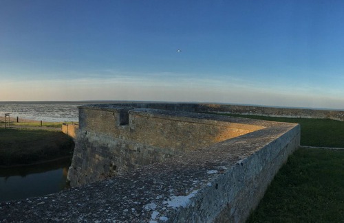 Le Chateau-d'Oleron House | A house in the heart of the village of Château d'Oleron