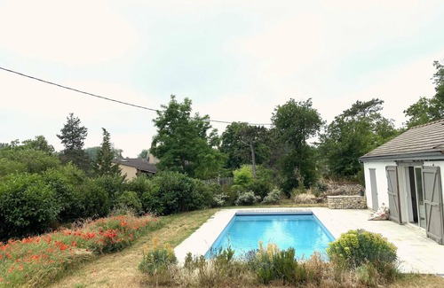 Boulancourt House | a house in the countryside with pool, near the golf d'Augerville