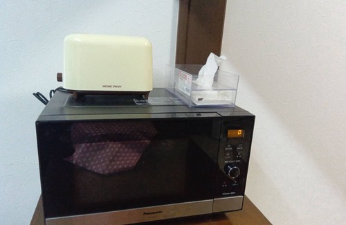 Toyama House | A house with 2 parking spaces, located a 9-minute walk from Toyama Station! Akae-tei"] is ideal for work as well as travel. This is a ryokan where you can stay with no meal and relax as if you were in a vacation home.