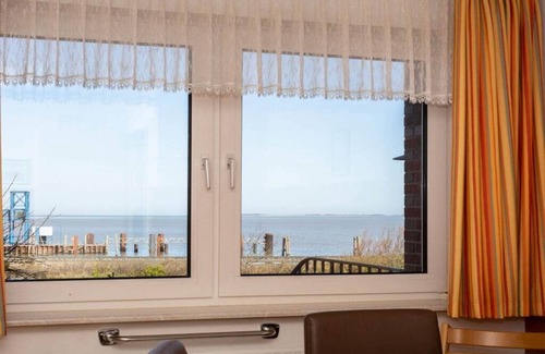 Wittduen Apartment | A in Haus Seewind Comfortable Vacation Home