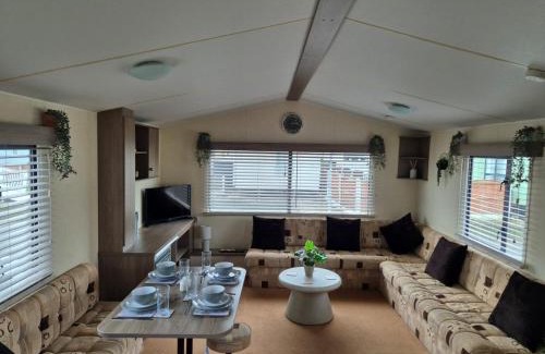 Towyn Resort | A&J Caravan Hire Golden Gate Towyn