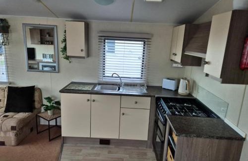 Towyn Resort | A&J Caravan Hire Golden Gate Towyn