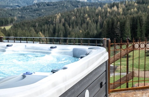 Modriach House | A JUWEL "zum-Auerhahn"