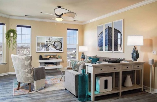 Cambridge Condo | A Kozy Waterfront Condo