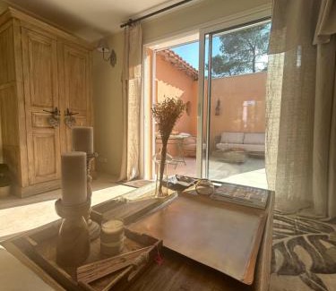 Quartier des Espesses House | A l'ombre des pins
