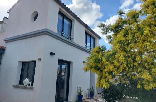 La Pointe Rouge Bed & Breakfast | A l'ombre du platane