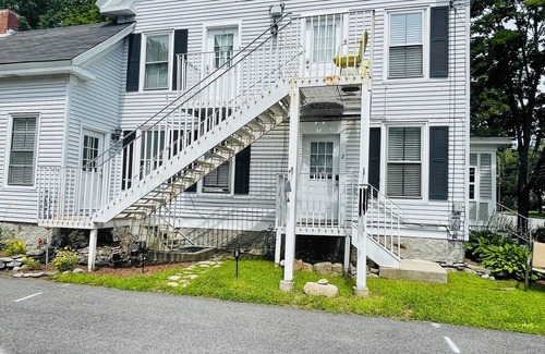 Kennebunk Apartment | A little bit of Paris in Kennebunk with Hot Tub!