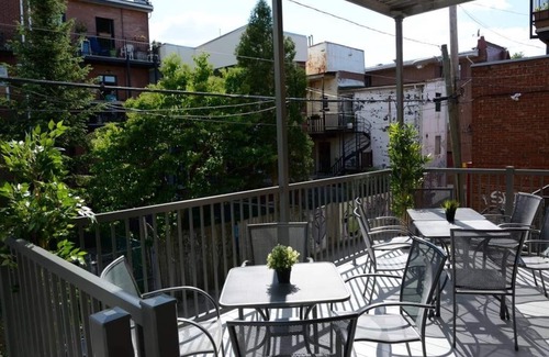 Plateau Mont Royal Apartment | A+ location! Large Terrace - Fast WiFi - 4 bedrooms + 3 full bathrooms - parking