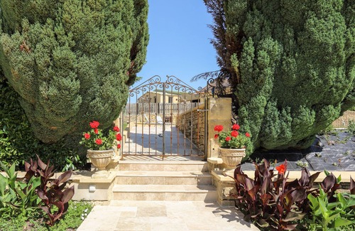 Tamnies House | A lodging of character on a vast agricultural domain 12 km (Sarlat, Lascaux, eyzies)