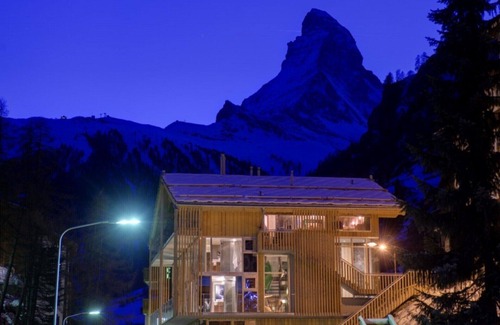 Zermatt House | A Loft of Grandeur Beneath the Matterhorn, Valais Chalet 1204
