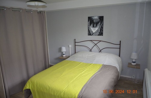 Cavaillon Bed & Breakfast | A Louer Chambre en RDC Dans une Villa à Étage au Calme à 2 mn du Centre Ville