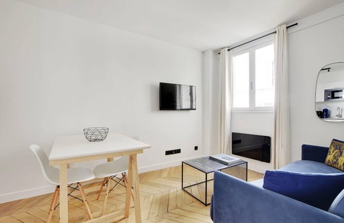 Faubourg Saint-Germain Apartment | A Lovely 1-BR in Champs de Mars - Eiffel Tower