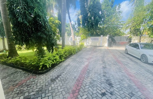 Dar es Salaam Apartment | A lovely 3 Bedroom Vacation home with free parking