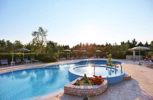 Chiesiola Apartment | A lovely Agriturismo in Apulia "I Tesori del Sud" with swimming Pool