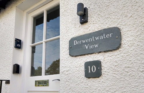Portinscale Cottage | A luxurious apartment, beautifully decorated with stunning views.