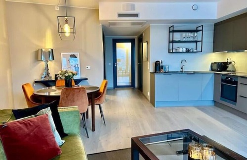Gamle Oslo Apartment | A luxurious apartment with a sea view in Bjørvika