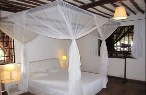 Galu Villa | A luxurious beach villa accommodation for 10 clients in Kenya South Coast beach