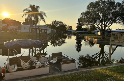 Buckhead Ridge House | A luxurious get away on the canal of Lake Okeechobee.