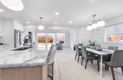 Ashburn House | A Luxurious Home for Rest and Work.