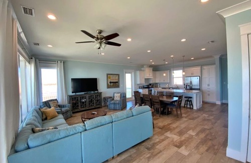 Surf Side Shores House | A Luxury Beachfront Escape