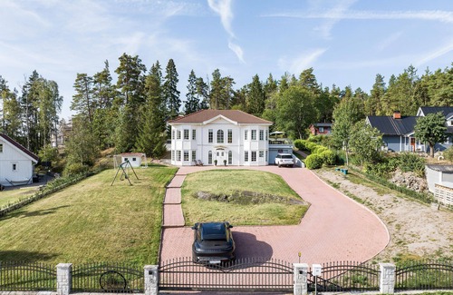 Nor Villa | A magical home out of the ordinary with a large plot and fantastic surfaces.