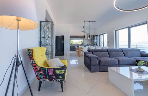 Ripenda Kosi Villa | A magical sea view, a magical villa