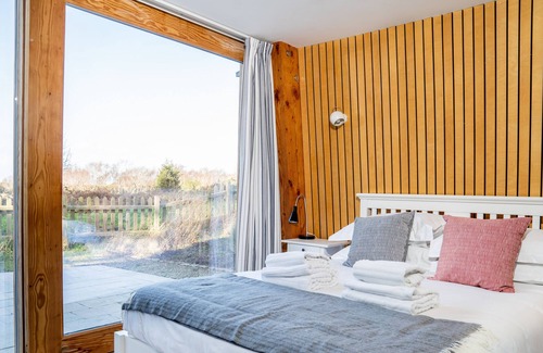 Hamworthy House | A magnificent beachfront property in stunning Poole Harbour