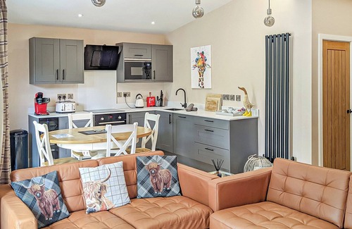 Chirk Bank Ski Chalet | A magnificent bespoke lodge perfect for a family escape with pets.