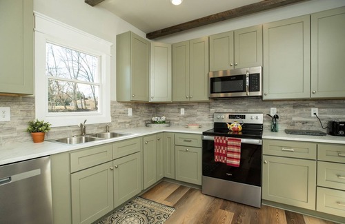Shenandoah Cabin | A majestic, water's edge retreat on the banks of the Shenandoah River