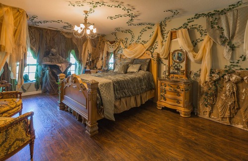 Chickamauga House | A Middle Earth Inspired Stay