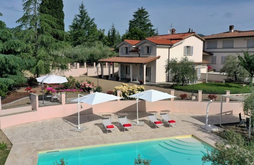 Figline e Incisa Valdarno Villa | A modern villa in the Florentine Chianti with private pool and amazing views.
