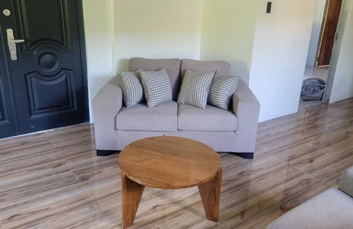 Port of Spain House | A Modern Escape"Style, Comfort, and Convenience" in Maraval 3 bedrooms