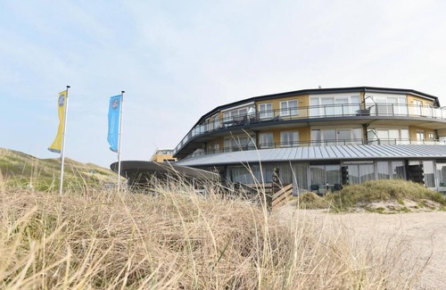 Wesselerbrink House | A modern, fresh studio for 2 persons and a baby, within walking distance of the beach and sea and of the pleasant village centre of Callantsoog.
