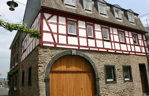 Moselkern Apartment | A modern holiday home for 2-5 people River Mosel.