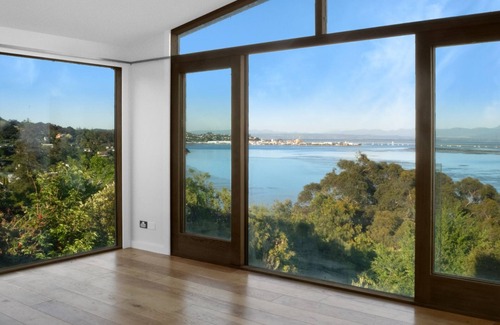 Atawhai House | A modern home with sea views, just a short drive to Nelson city