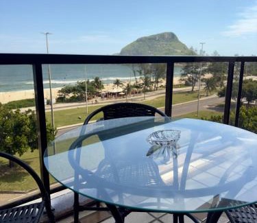 Recreio dos Bandeirantes Apartment | A Modern Paradise by The Seaside