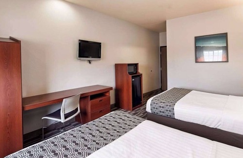 Morgantown Hotel | A Morgantown Gem Located at I-79: 3 Relaxing Rooms w/Free Breakfast