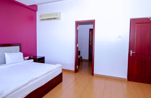 Upanga East Condo | a much loved spacious luxury penthouse at the center of daressalaam