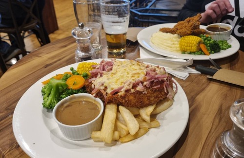 Guyra Hotel | A Must-visit Destination That's Truly Worth A Stop : Historic Royal Hotel Guyra