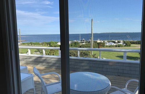 Mystic - New London Cottage | A Mystic vacation to remember