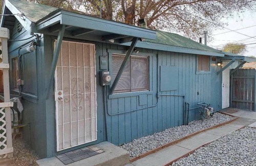 Lancaster House | A newly remodeled 1BD&1BR private whole Guest-home to yourself!