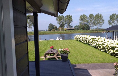 De Plas House | A nice break on the water. fishing, boating cycling also wifi available