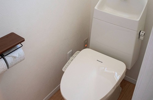 Numata House | A onestory 2LDK with a full kitchen perfect for f /Numata Gunma