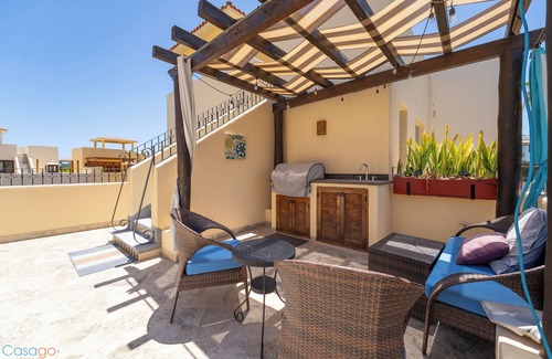 Nopolo House | A peaceful and charming 2-bedroom home located with Golf cart included
