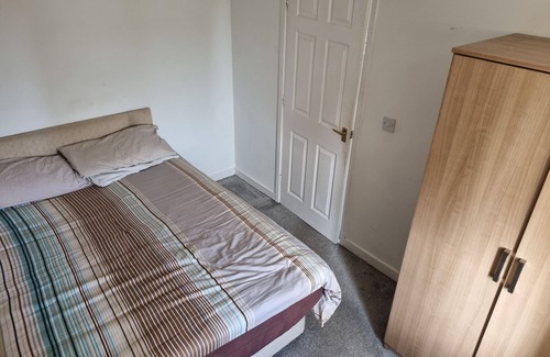 Hull House | A peaceful home, close to so many Amenities and to the city centre
