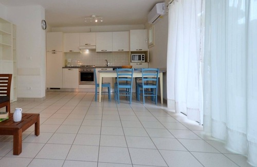 Lignano Pineta Villa | A peaceful villa hideaway with a beautiful green garden and jacuzzi