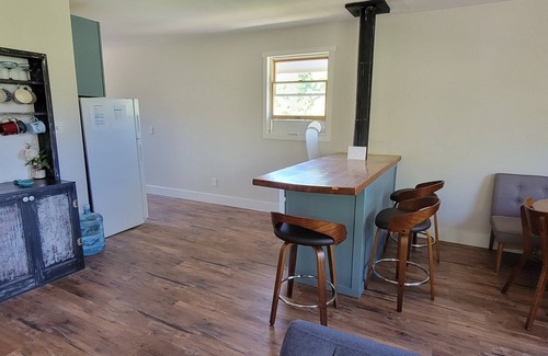 Mesa Cabin | A peaceful mountain retreat with rustic charm 1/2 mile from ski and bike resort