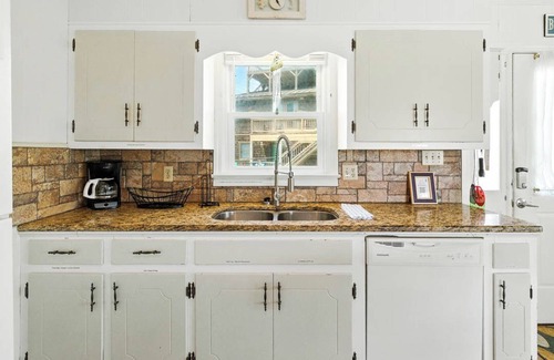 South Nags Head House | A Pearl in the Oyster | 100 ft to the beach | Hot Tub and Dog Friendly