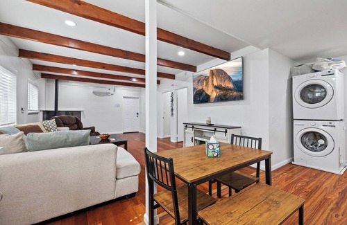 Twain Harte House | A pearl in Twain Harte! Cool 2-bedroom house with AC, kitchen, and laundry