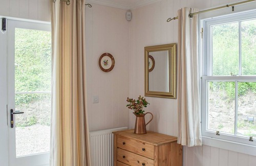 Kirkmichael Cottage | A perfect location for couples who wish to enjoy the beautiful Ayrshire coast and countryside.